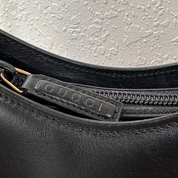 GUCCI Vintage Hand Bag 2 way Bamboo
Black Leather Authentic - Picture 3 of 16